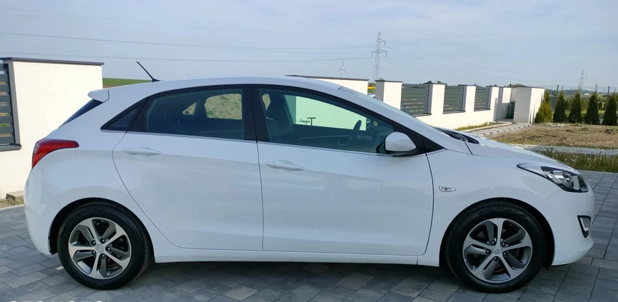 Hyundai I30 cena 41500 przebieg: 83466, rok produkcji 2015 z Inowrocław małe 529